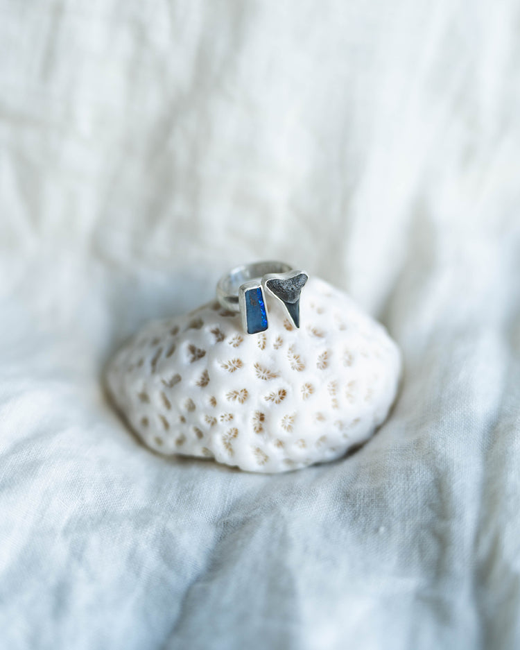 thin unpolished opal clasp ring size 6