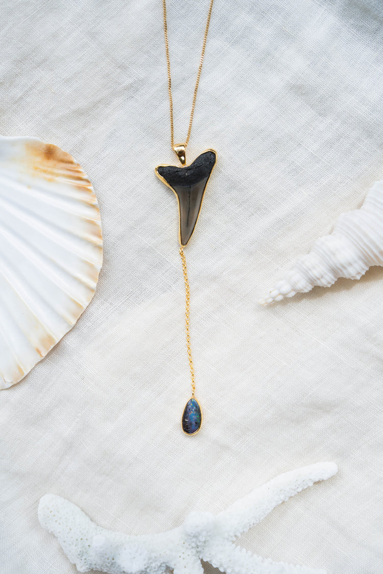 gold moana lariat necklace