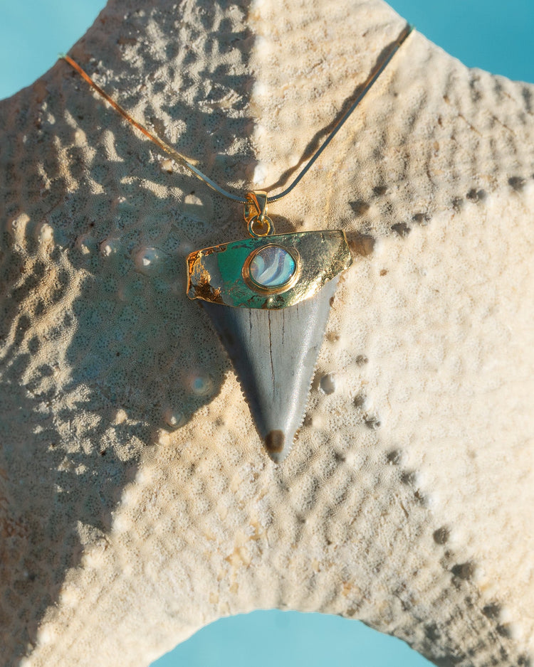 gold opal mana necklace