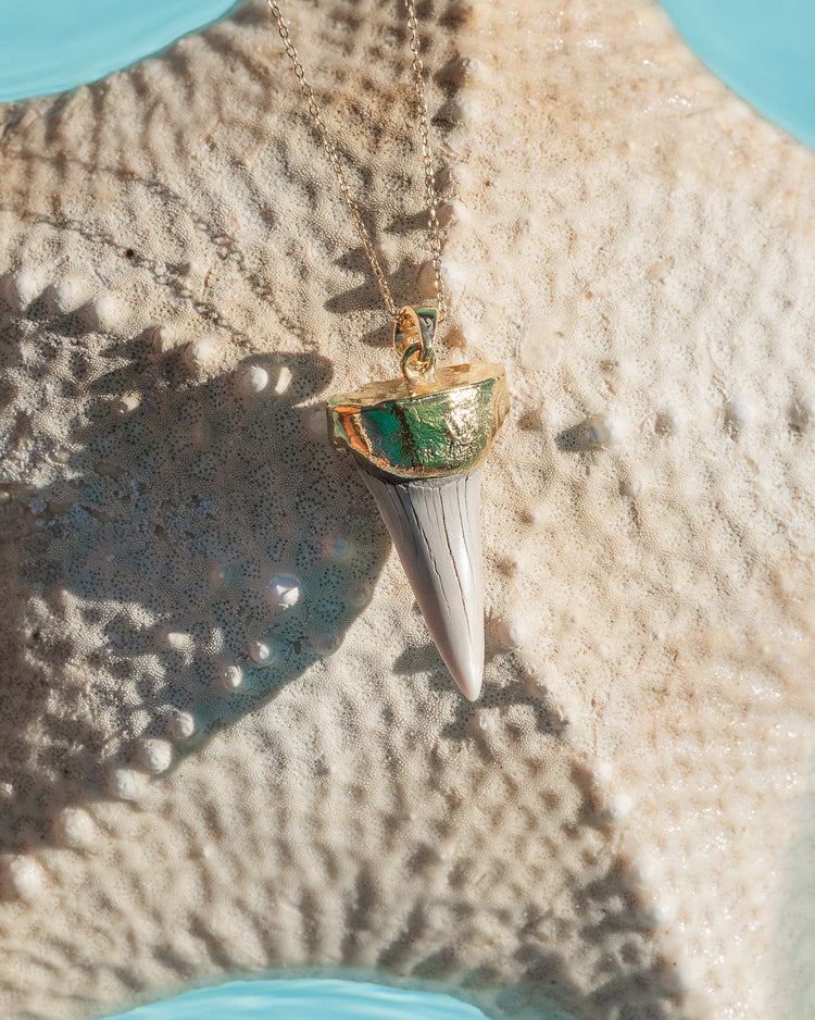 gold mana necklace
