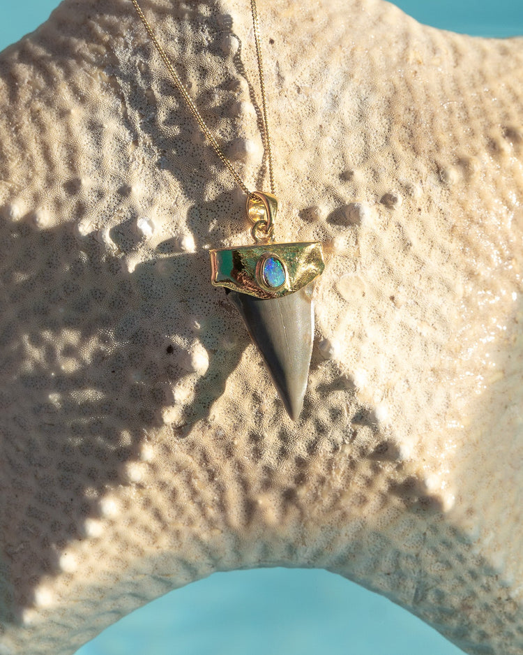 gold opal mana necklace