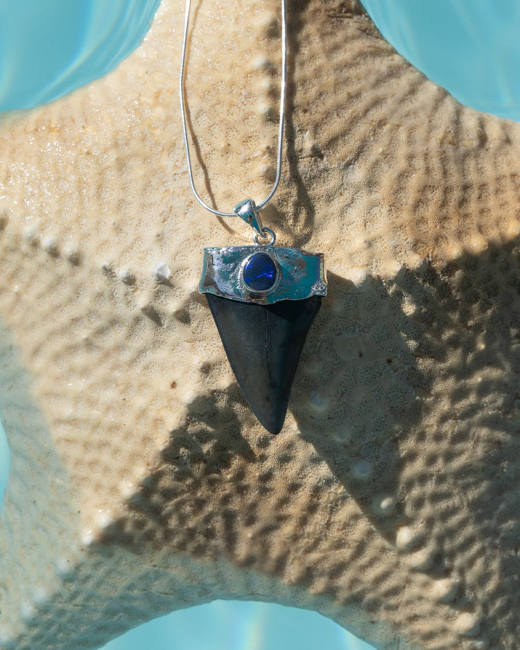 opal mana necklace