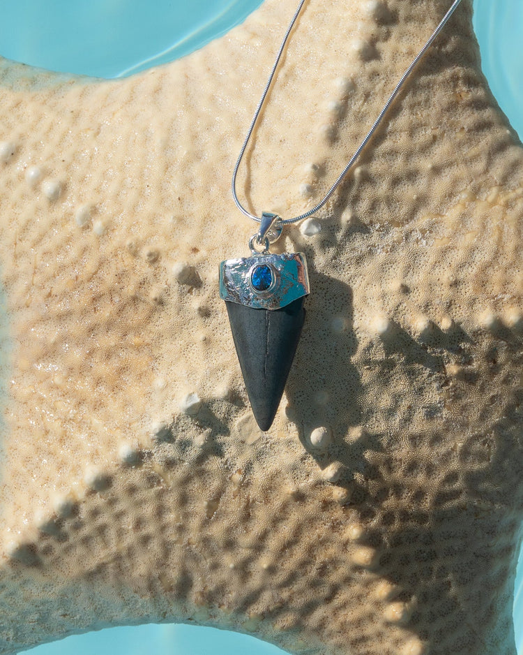 opal mana necklace