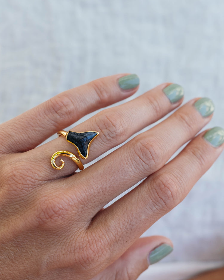 gold swirl wrap ring size 6