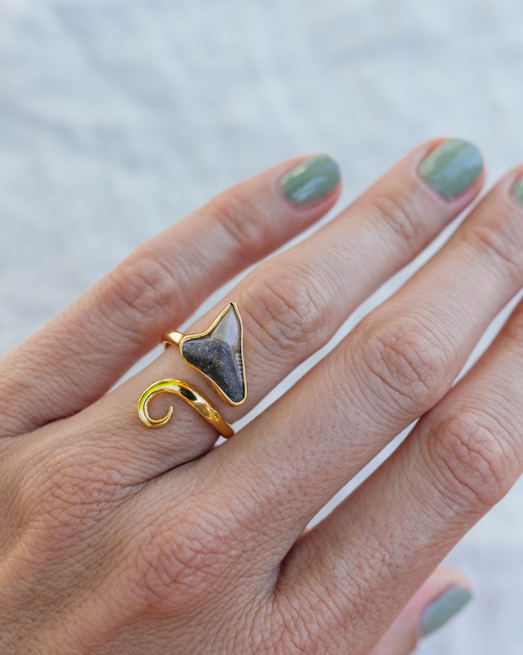 gold swirl wrap ring size 6