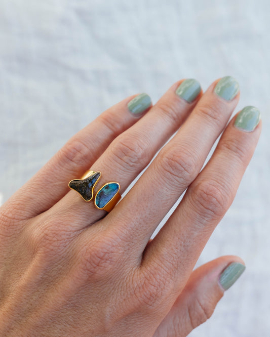 gold opal clasp ring size 7