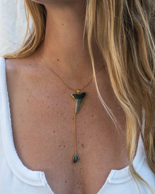 gold moana lariat necklace