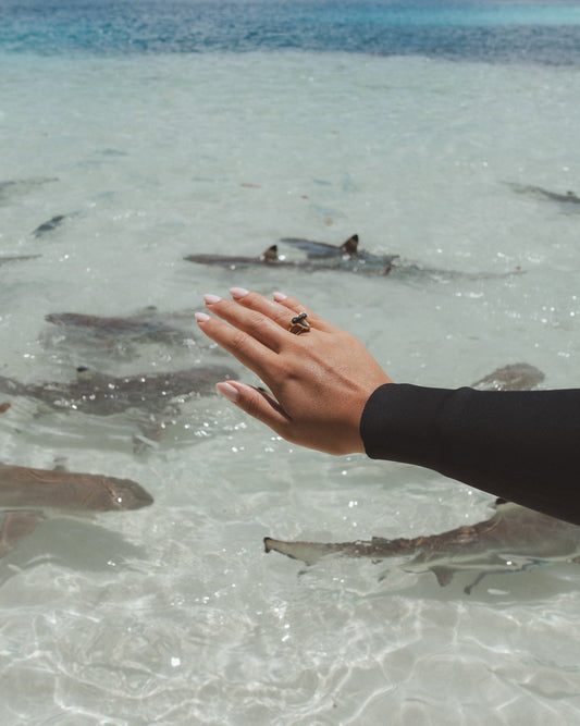 gold thin reef goddess ring size 7