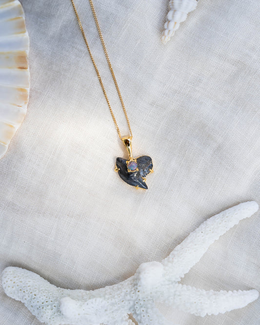 gold abyssal necklace
