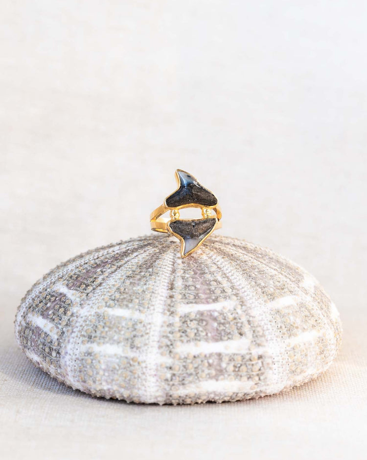 gold twin fin ring size 7