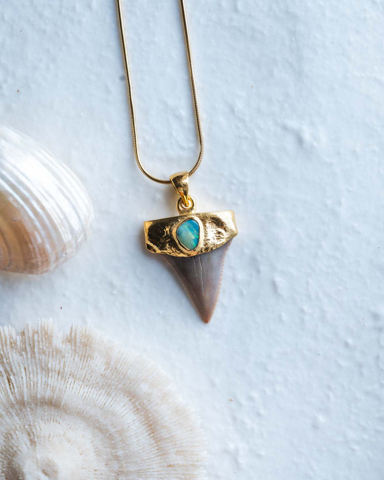 gold opal mana necklace