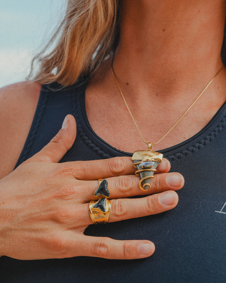 gold thalassa pendant necklace with opal